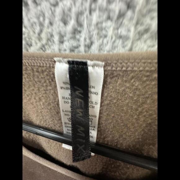 Womens Shirt XS Basic Long Sleeve Top Slim Fit Stretchy Crew Neck - Picture 3 of 9